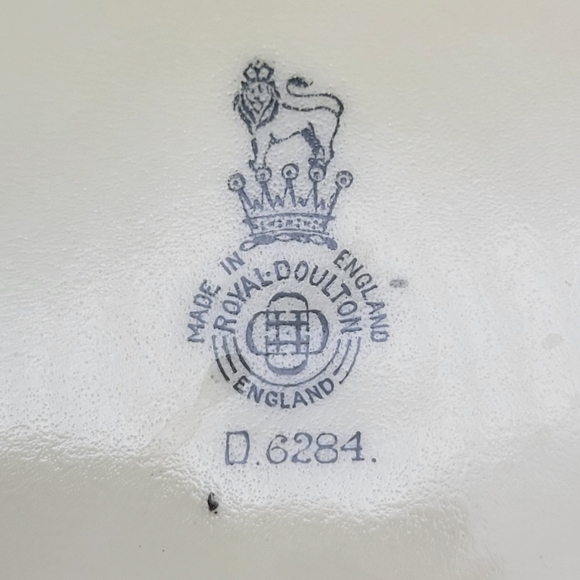 Vintage Royal Doulton "The Squire " Plate Professional Series D6284 England - Picture 5 of 6